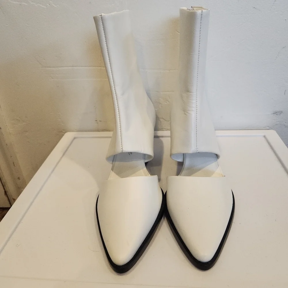 Matisse Caroline Cutout Booties from Anthropologie size 6.5 - Picture 4 of 8